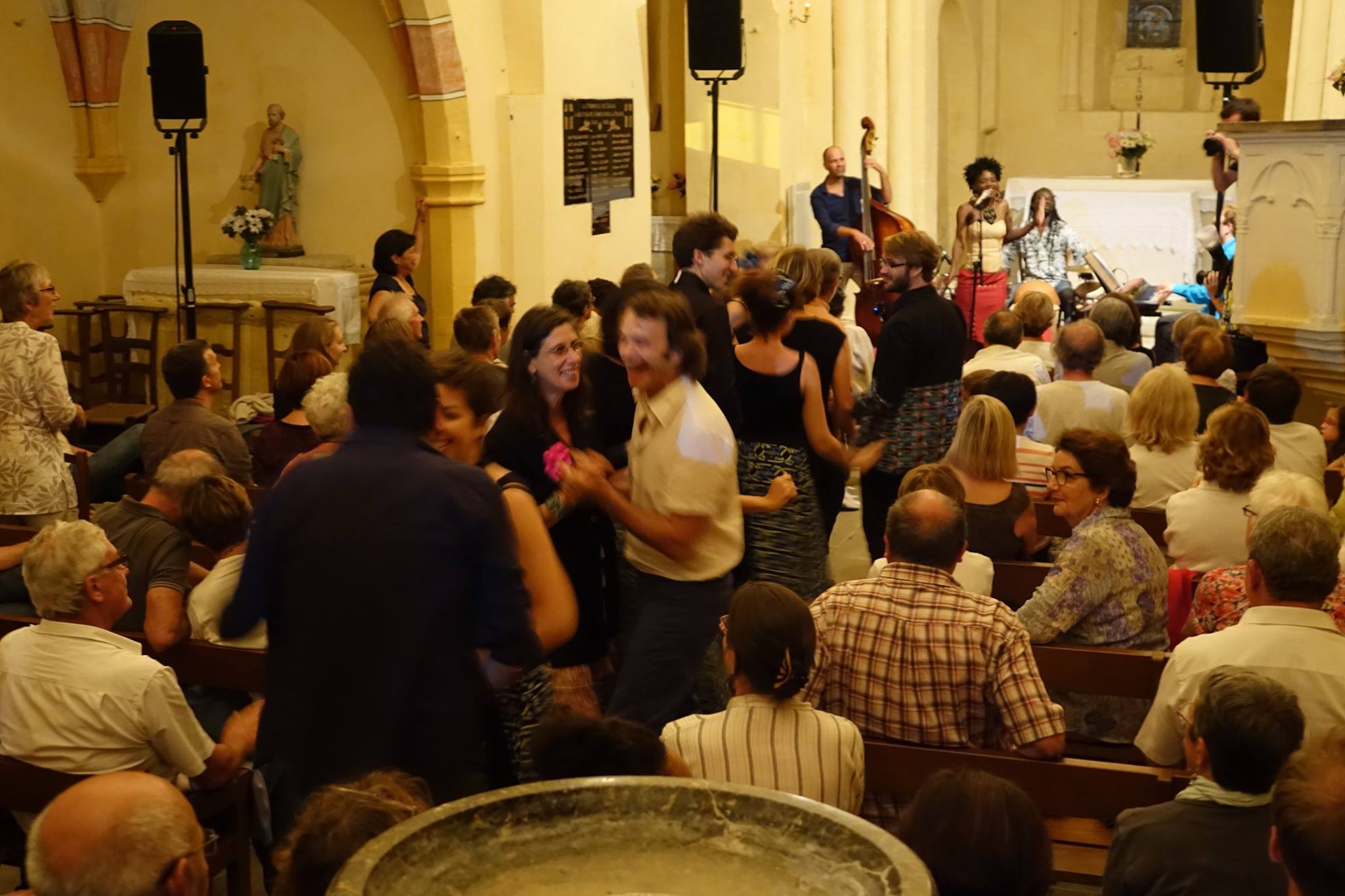 ambiance chaleureuse lors d'un concert des Turennales.