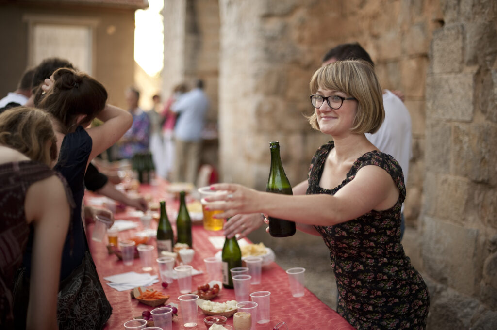 Bénévole au festival Les Turennales organisé par l'association Les Estéales. Convivialité et bonne hulleur sont chaque année au rendez-vous.
